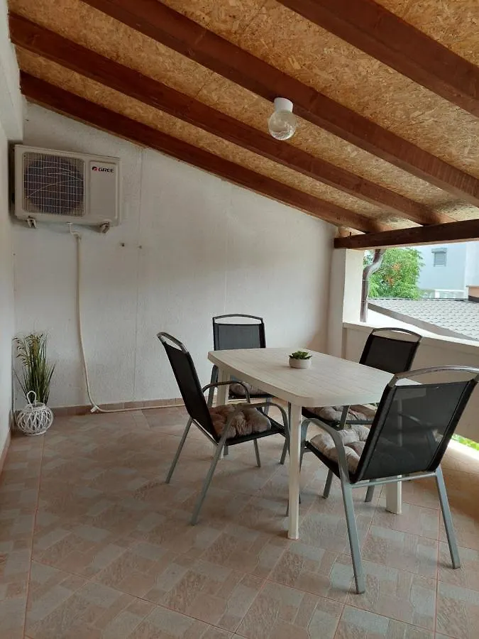 Sofija Apartmani Vir