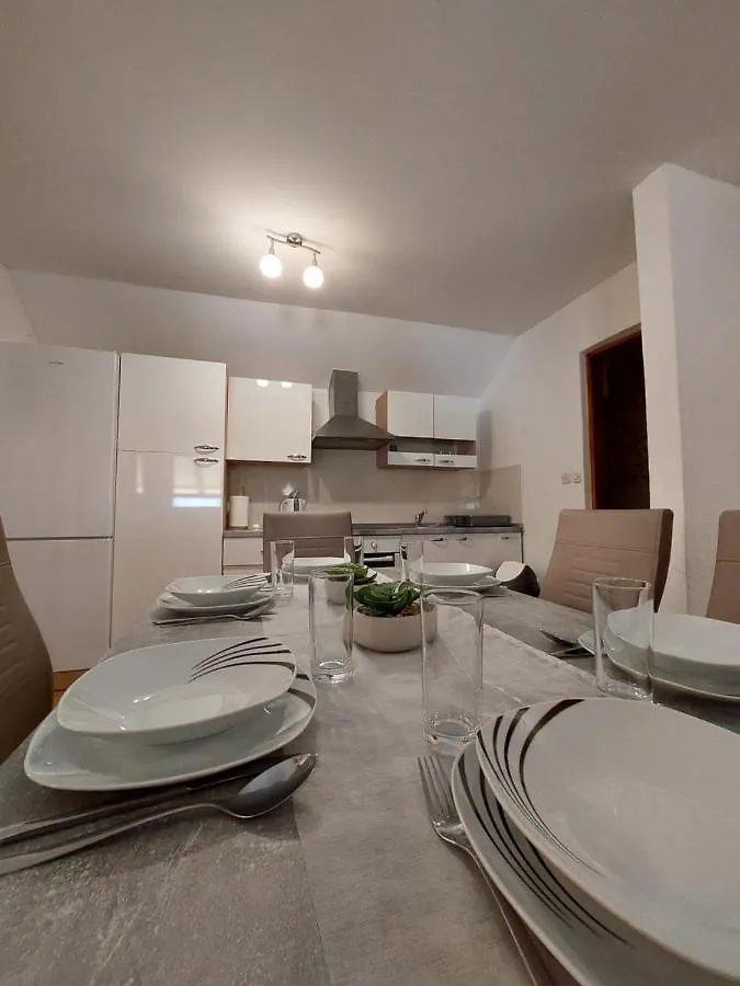 Sofija Apartmani Vir